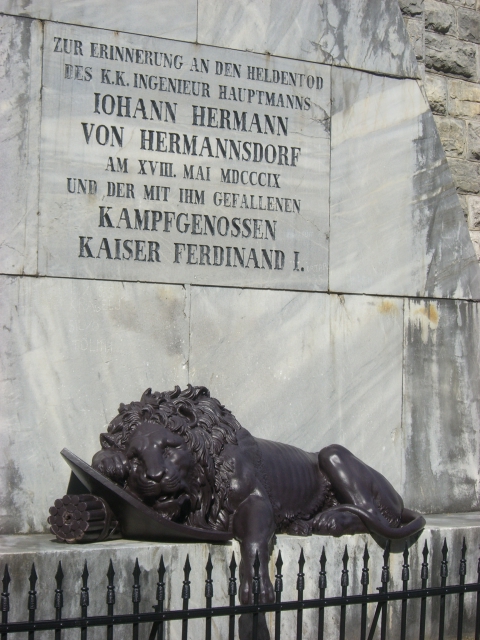 Denkmal beim Fort am Predelpass.JPG
