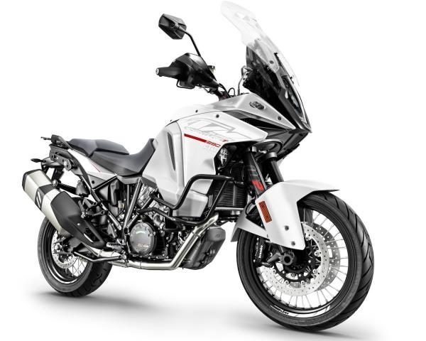 2017-KTM-1290-Super-Aventure-T-First-Look-3-2.jpg